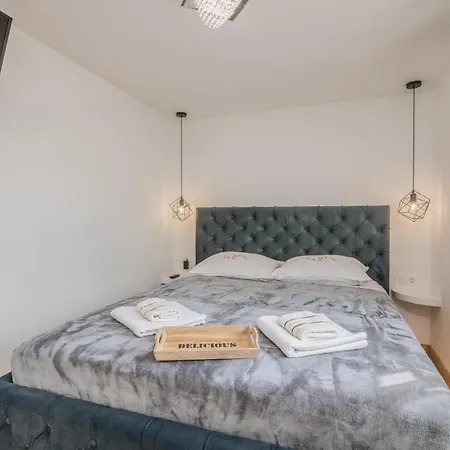 Apartment Dino *