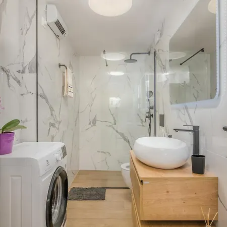 Apartment Dino Vrh (Krk)